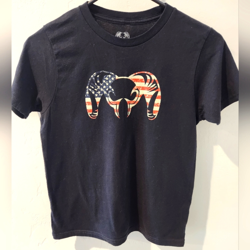 Youth Kuiu shirt, in great condition. Smoke/Pet free home